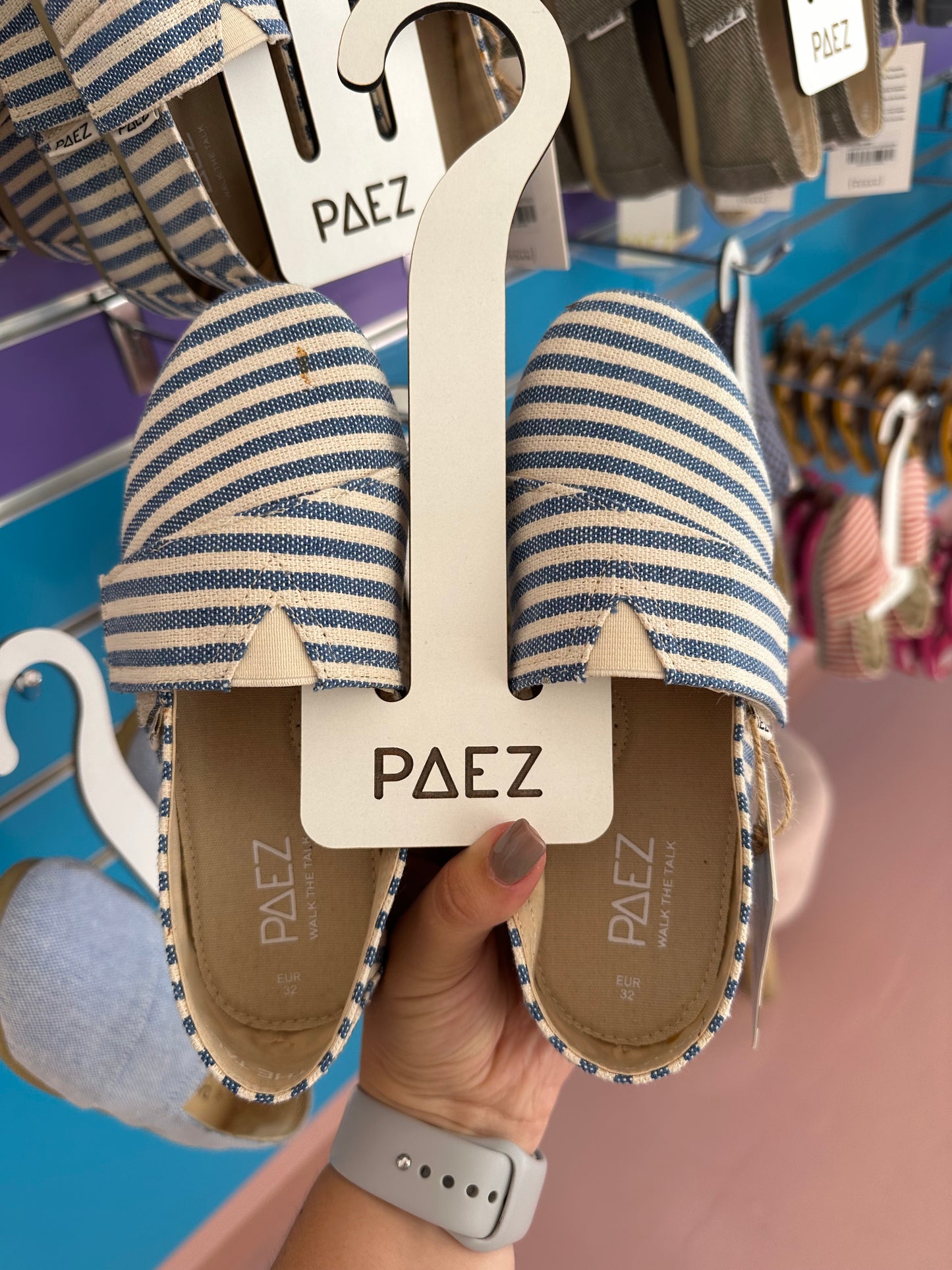 Paez Azuis às riscas