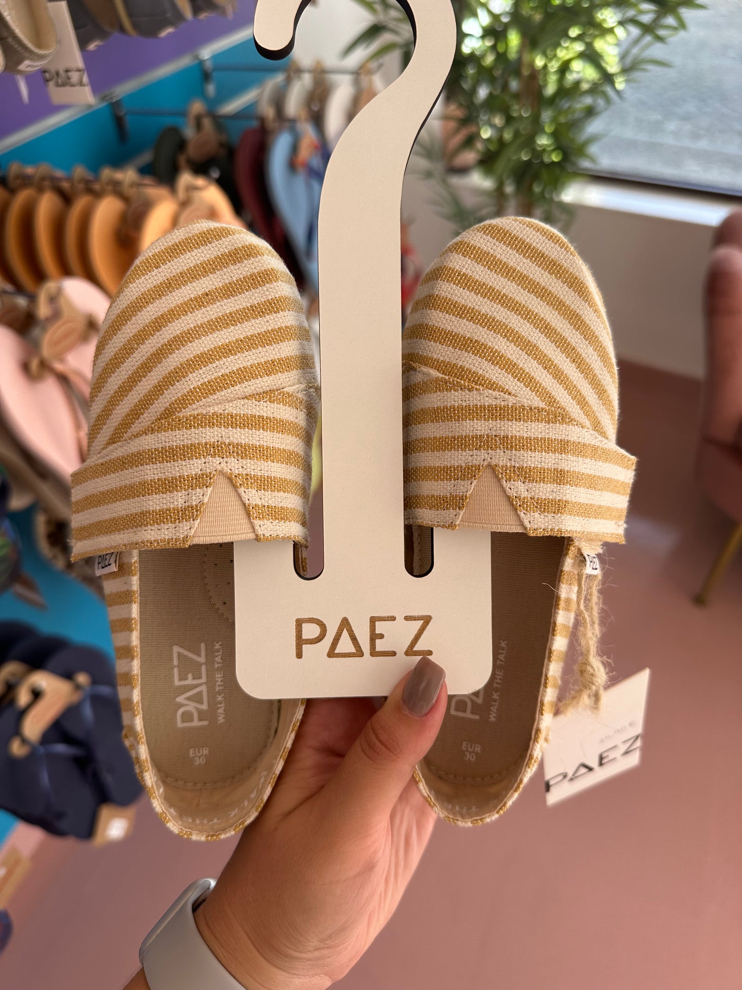 Paez Amarelos às riscas