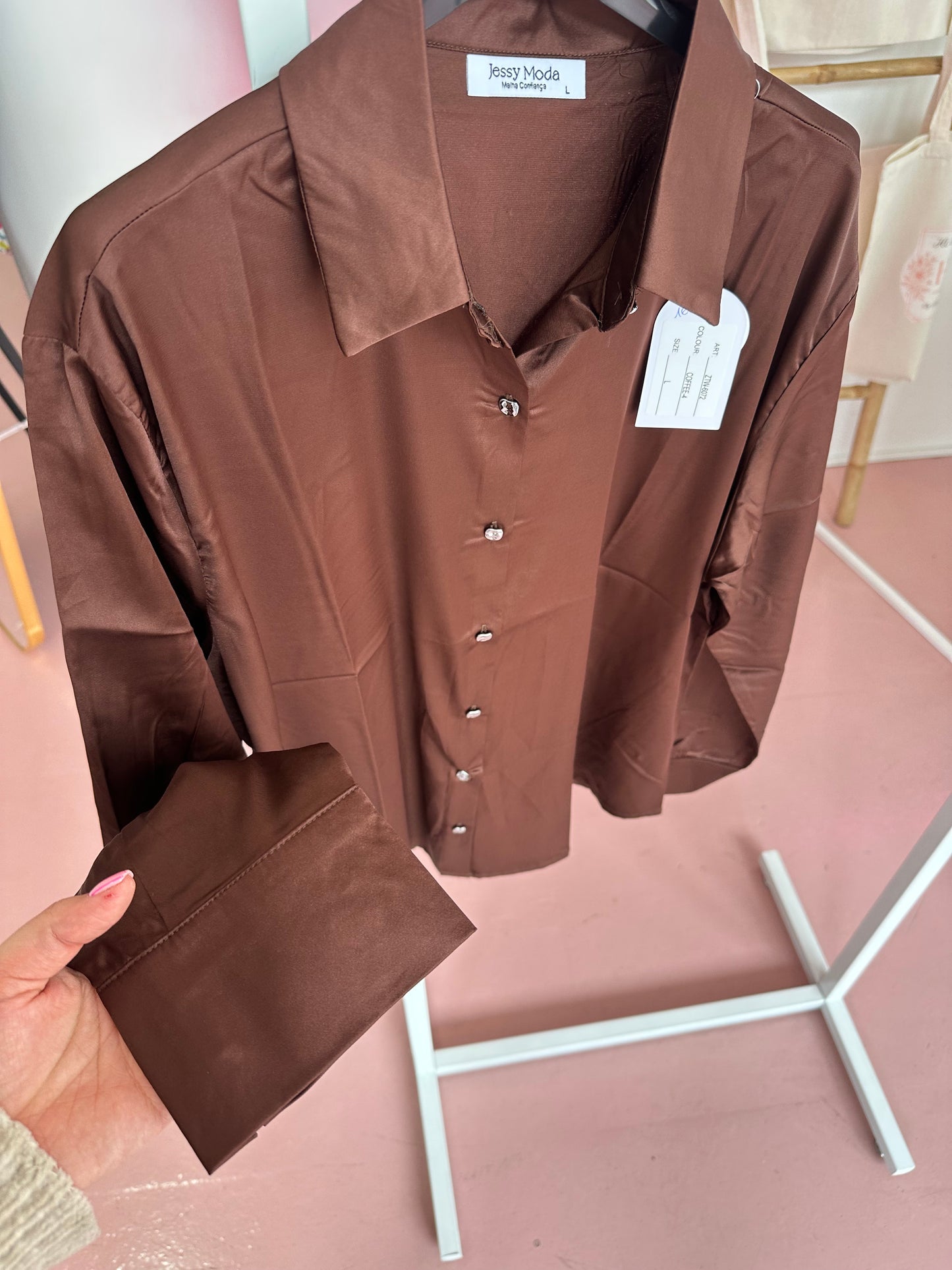 Camisa acetinada