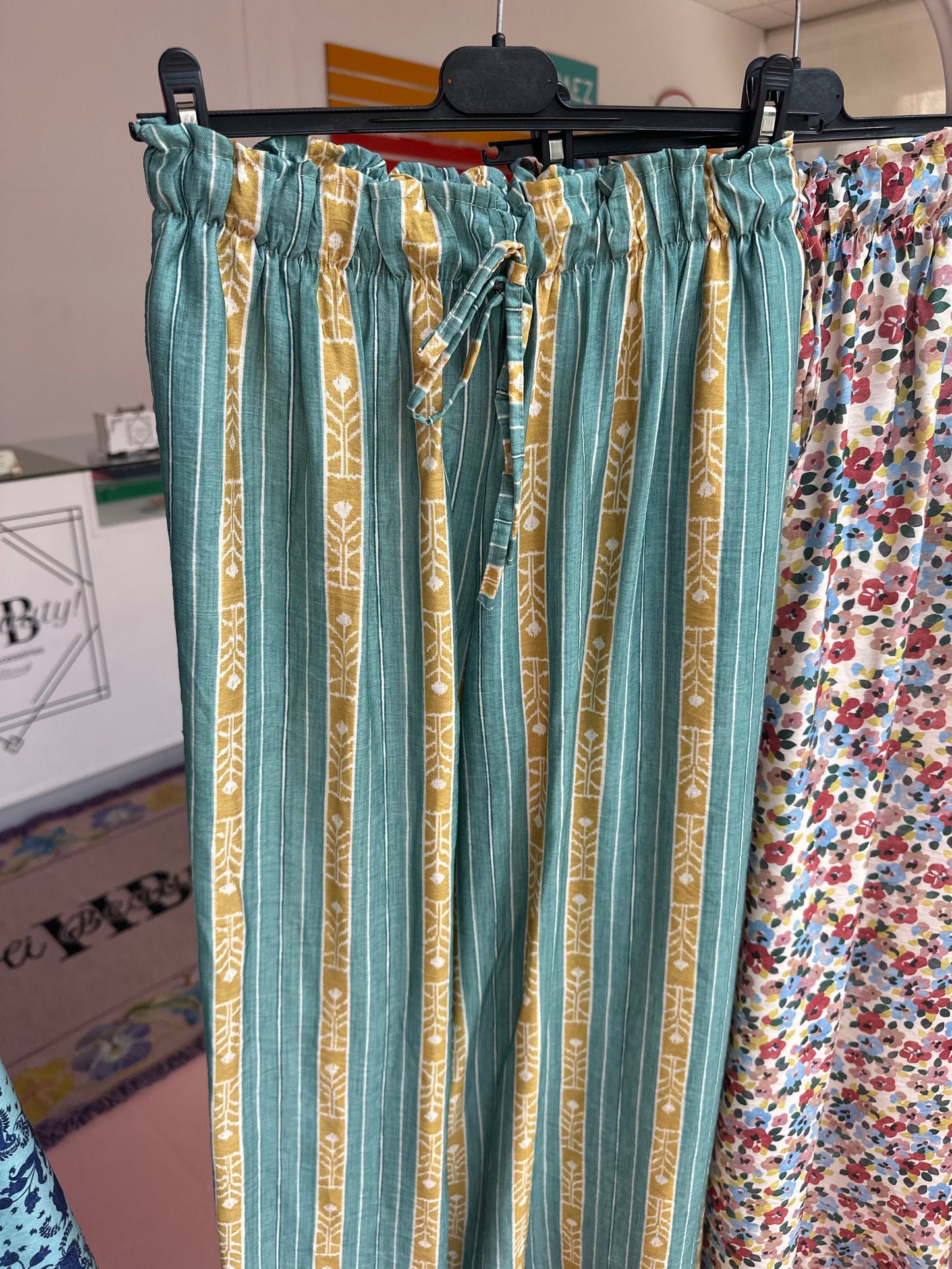Pantalonas padrão